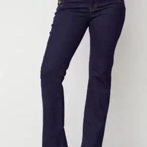 Como Flare Button Jeans - Mörkblå, 40