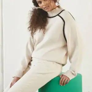 Gwen Contrast Pullover